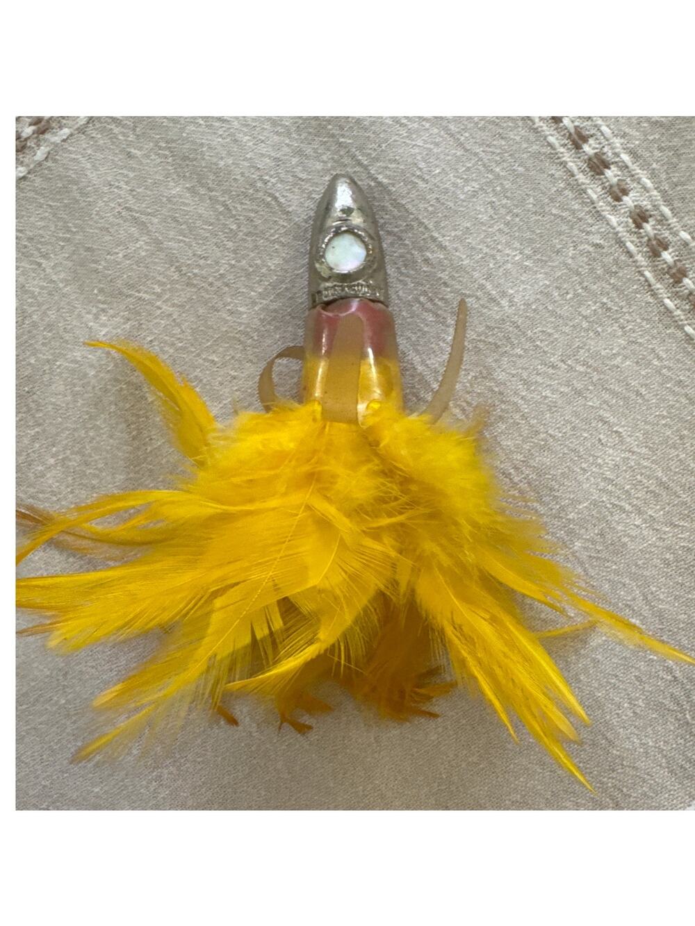 VTG Abalone Inlaid Tuna Trolling Lure Lead Head Barracuda Yellow Rooster Feather